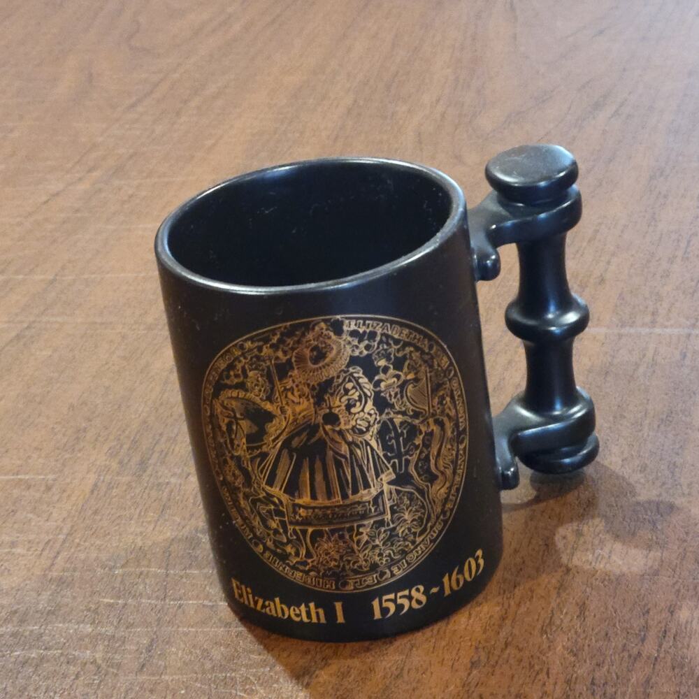Portmeirion Pottery Hampton Court Palace Elizabeth I Mug 1558-1603 Black Gold